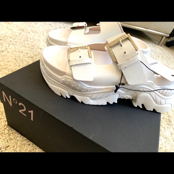 N*21 (NumeroVentuno) - Picture 5 of 7